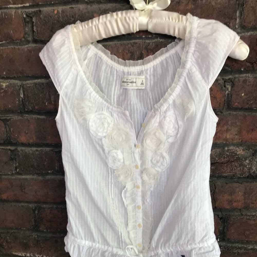 Abercrombie white cap sleeve blouse